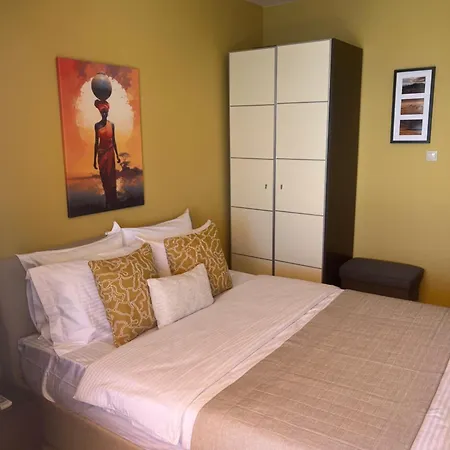 Apartman Sirena First Line